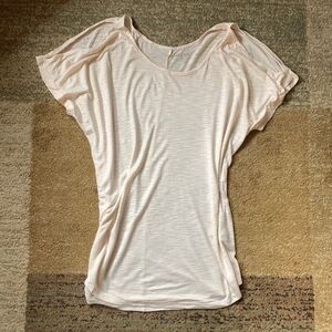 Mudd Cold Shoulder Cream Super Soft Stretchy Short Sleeve Shirt - Size Medium